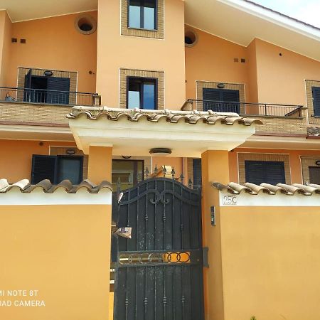 Casa Vacanza Indaco Fiumicino Luaran gambar