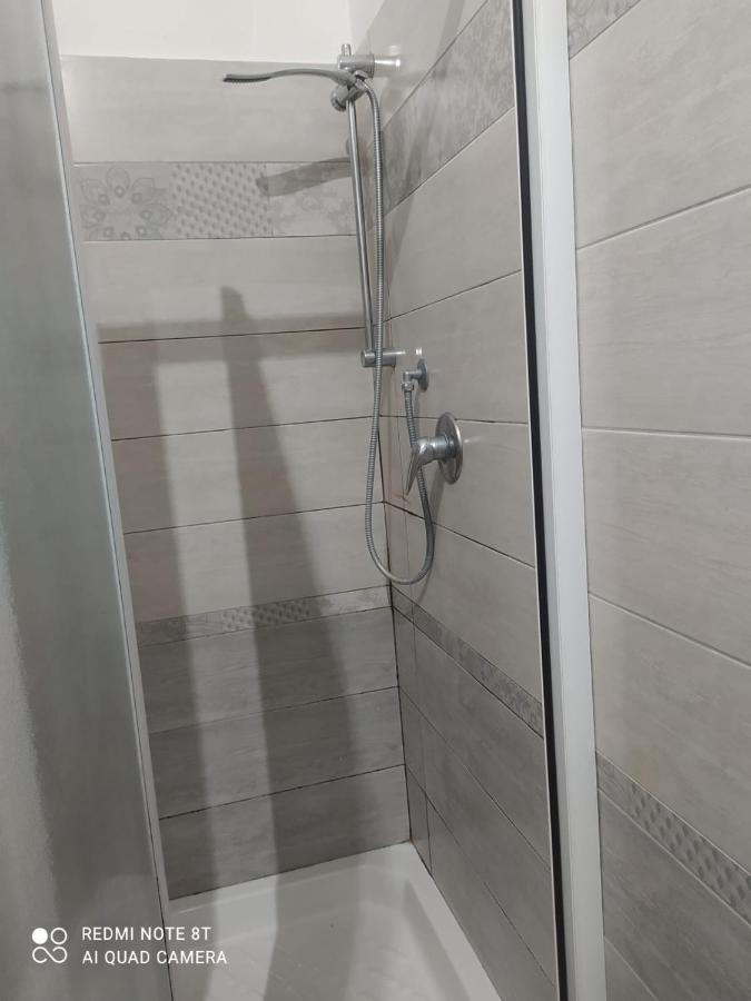 Casa Vacanza Indaco Fiumicino Luaran gambar