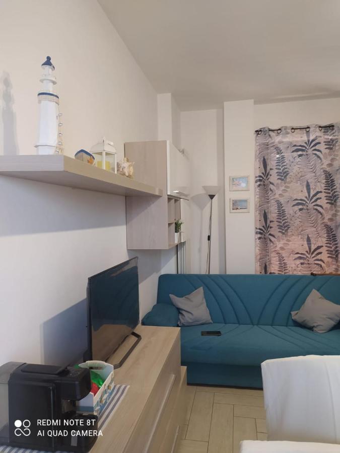 Casa Vacanza Indaco Fiumicino Luaran gambar
